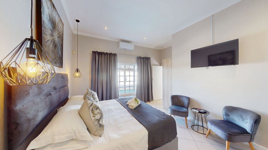 8 Bedroom Property for Sale in Summerstrand Eastern Cape
